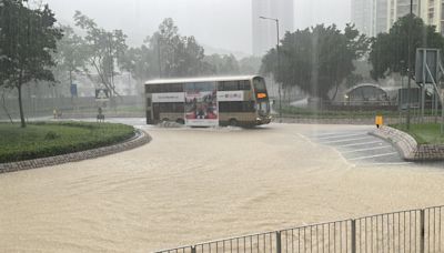 天文台預測今晚及明天仍然有驟雨 初時有幾陣狂風雷暴 - RTHK