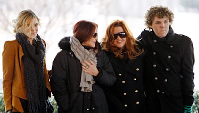 Riley Keough prevails in court to stop Graceland auction — for the moment. Fraud question remains