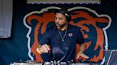 Cómo los DJ de los Chicago Bears crean el ‘ambiente’ para los aficionados -y los jugadores- en el Soldier Field