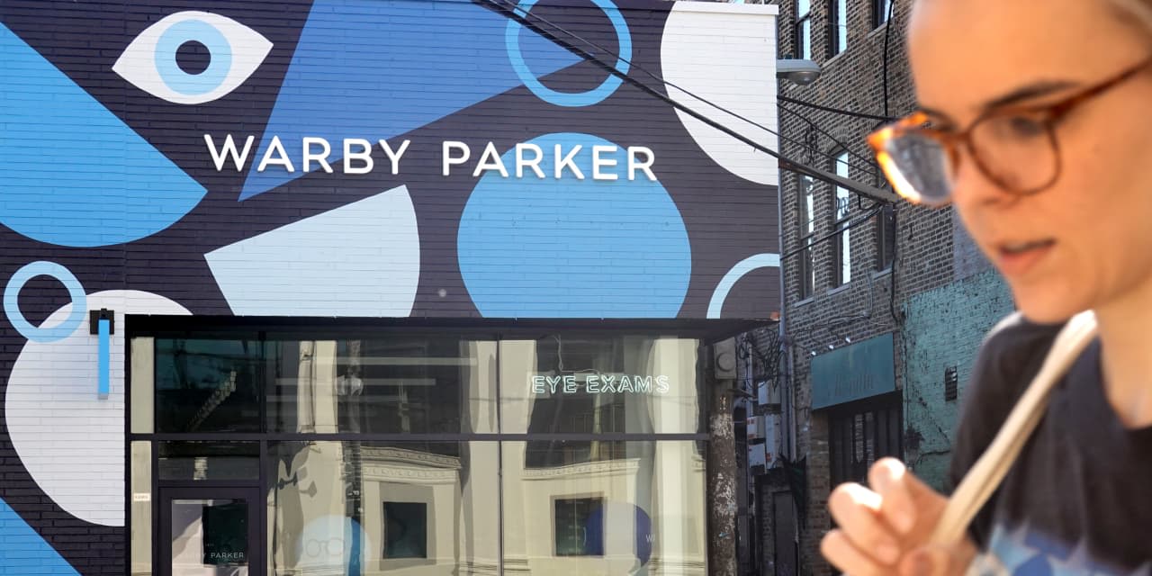 Warby Parker’s stock rises after company raises guidance and offsets quarterly loss