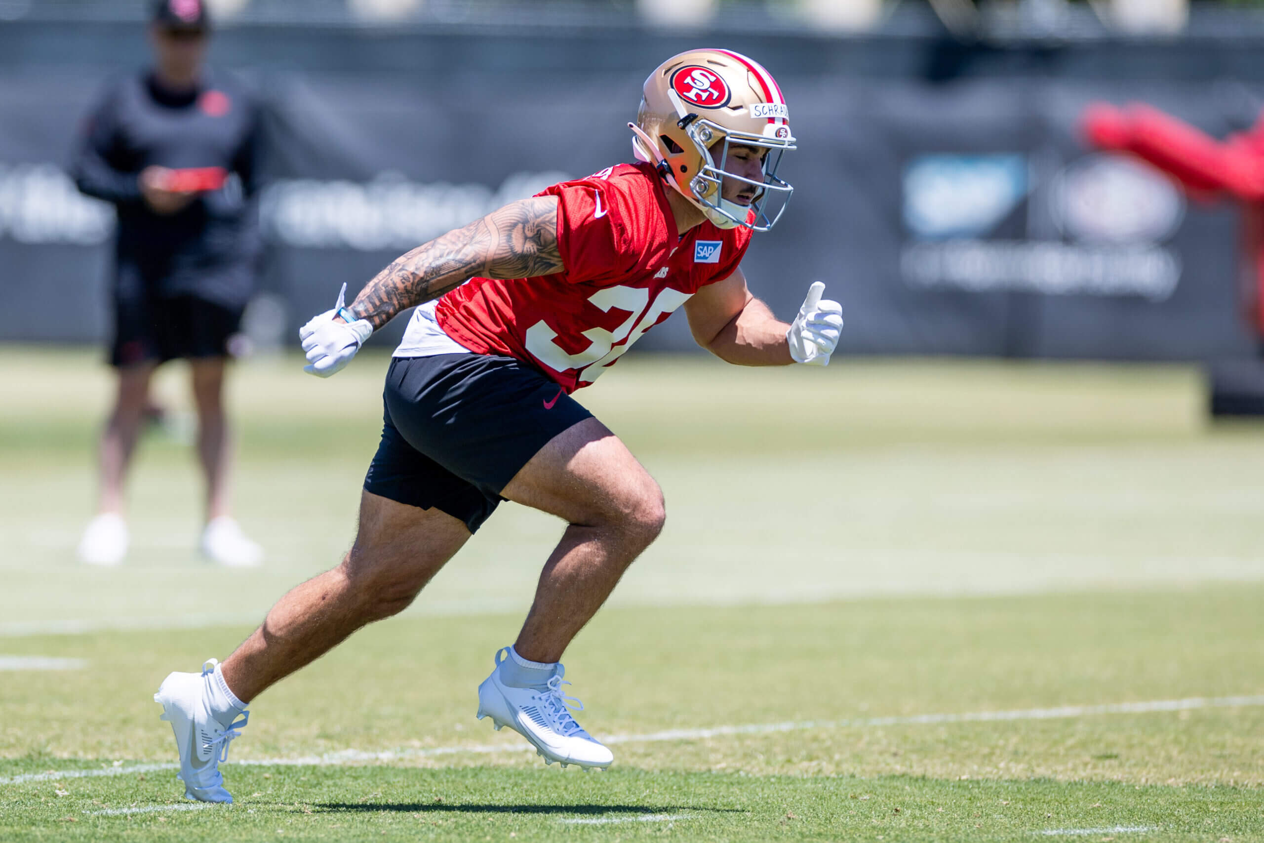 49ers rookie Cody Schrader starts from the bottom again
