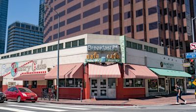 El icónico restaurante de Los Ángeles, “The Original Pantry”, cumple 100 años