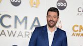 Singer Chris Young charged for resisting arrest, disorderly conduct amid bar outing