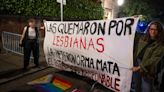 Centenar de personas muestran repulsa ante Embajada Argentina por asesinato de lesbianas