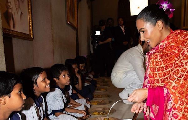 Kim and Khloe Kardashian Serve Food at Temple in India with Jay Shetty: ‘Forever Grateful’