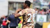 Revive el gol de Yerry Mina con Cagliari en el empate ante Lecce