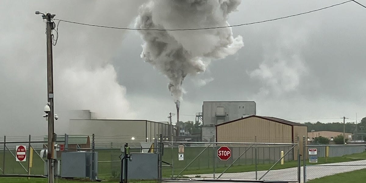 Crews battled fire at Verona, Mo. chemical plant