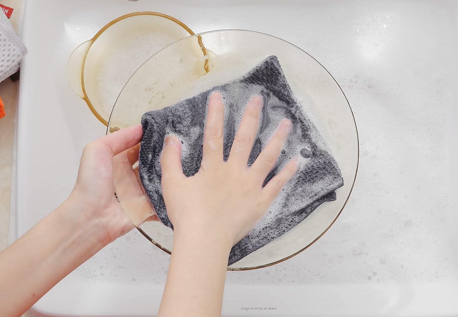 Amazon's #1 Best-Selling Kitchen Dish Cloths Just Went on Sale for Under $10