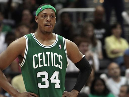 NBA Legend Paul Pierce Wearing A New York Knicks Jersey Went Viral