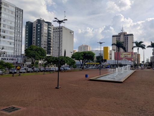 Mulher é presa com 16 pedras de crack na boca em praça de Apucarana | TNOnline