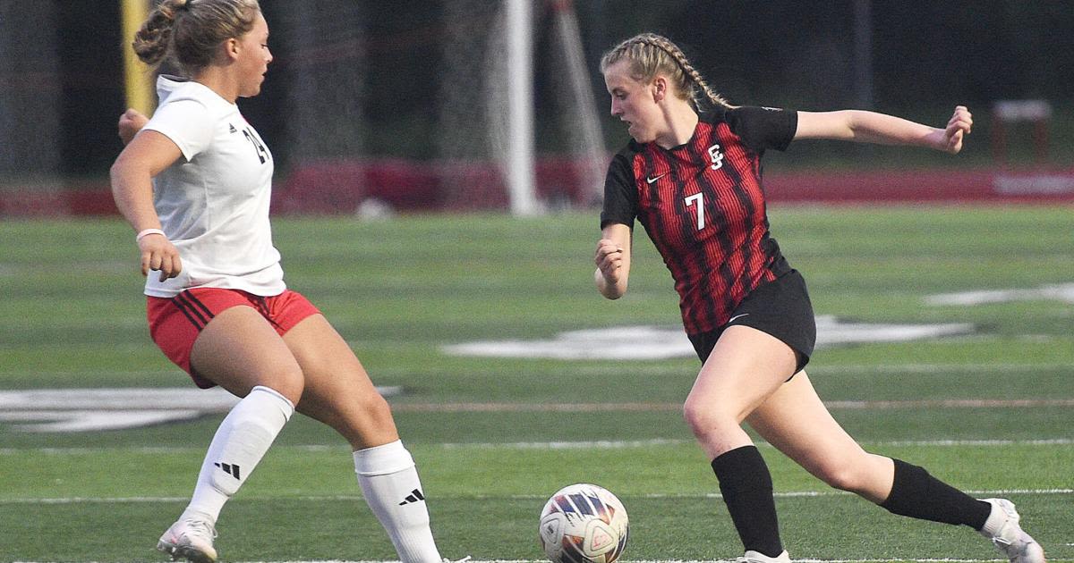 CJ soccer falls to Ozark in defensive battle