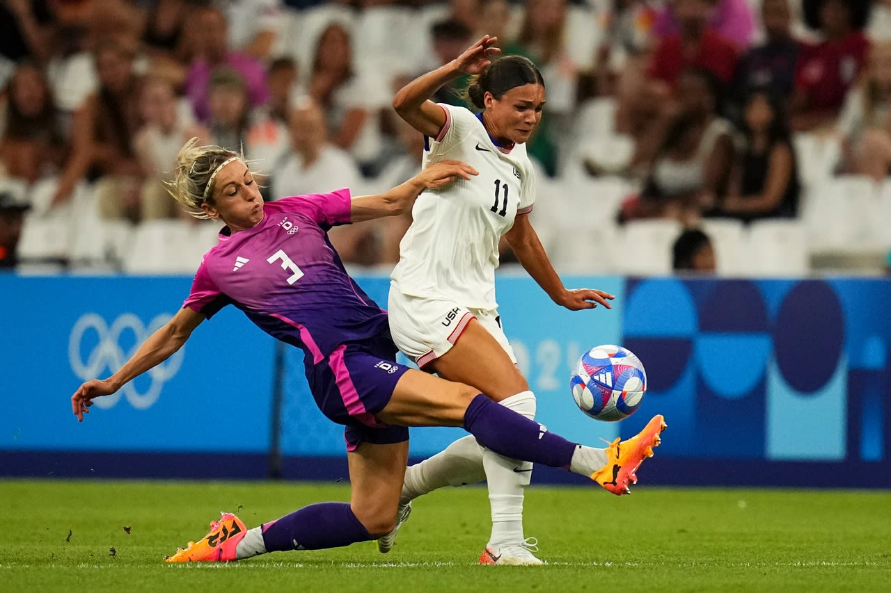 Watch: Sophia Smith scores two goals, sets up another for USWNT in Paris