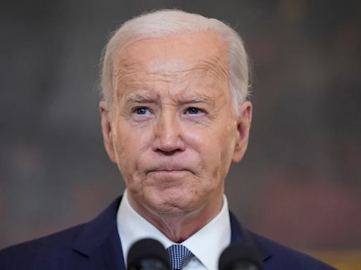 Biden llama a Trump 'delincuente convicto' mientras agudiza los ataques en la campaña electoral