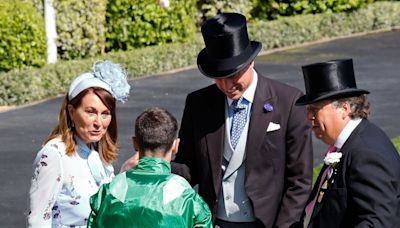 Candid Carole MIddleton delights with 'jockey' chat alongside Prince William