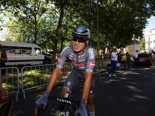 Jasper Philipsen relegated in Tour de France stage 6 sprint, Cavendish fined for drafting team car amid run-in with TV moto