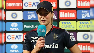 "Won't Want To See This Again": RCB Star Ellyse Perry Loses Focus, Suffers Strange Run-Out. Watch | Cricket News