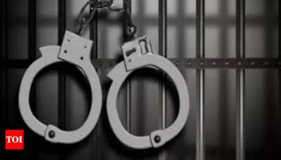 Two Bangladeshi women arrested for illegal entry into India" | Thane News - Times of India
