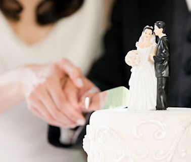 Groom Spends Wedding Night Sick After Eating Contaminated Wedding Cake: "Just Straight Nausea"