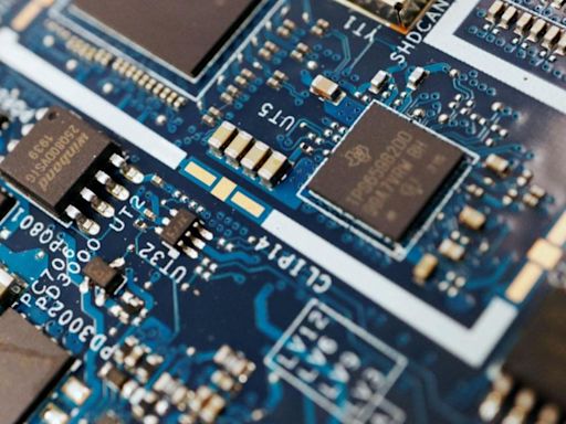 Electronics, chip firms line up Rs 3-trillion kitty over five years