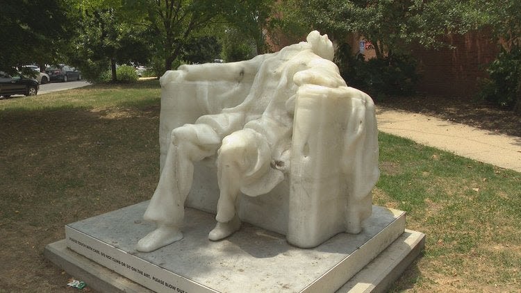 Wax statue of President Lincoln melts in sweltering heat of Washington, DC