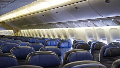 España multa a cuatro aerolíneas de bajo coste por cobrar el equipaje de mano