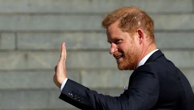 El príncipe Harry “se siente como en casa con los Spencer” tras rechazar la invitación de Carlos III a permanecer en Buckingham