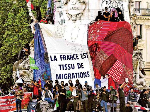 Francia gira a la izquierda para evitar a ultraconservadores; casi 60% fue a votar