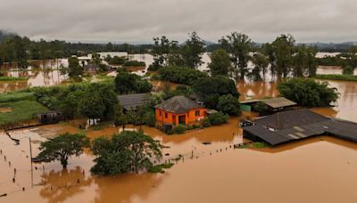 Sube a 56 el número de muertos por inundaciones en el sur de Brasil