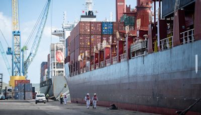 Le trafic des porte-conteneurs perturbé par les intempéries au large de l'Afrique du Sud