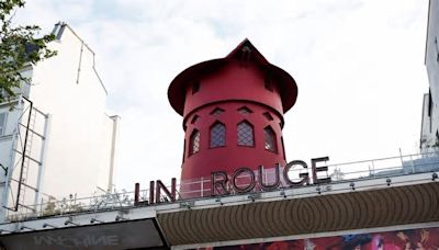 Pariser "Moulin Rouge" ohne Flügel: Das Mühlrad ist abgebrochen