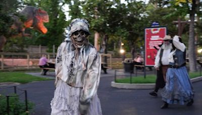 A spooktacular opening: Six Flags over Texas unveils Fright Fest