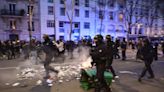 Disturbios en ciudades francesas tras el fracaso de las mociones de censura