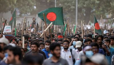 Bangladesh student protests: Internet restored in country after 10 days