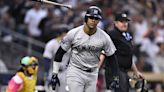 El dominicano Juan Soto conecta un jonrón en la victoria de los Yankees sobre los Padres
