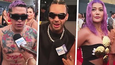 Prince Royce, Fariana, Lenny Tavárez y más famosos gozando en la alfombra de Premios Juventud