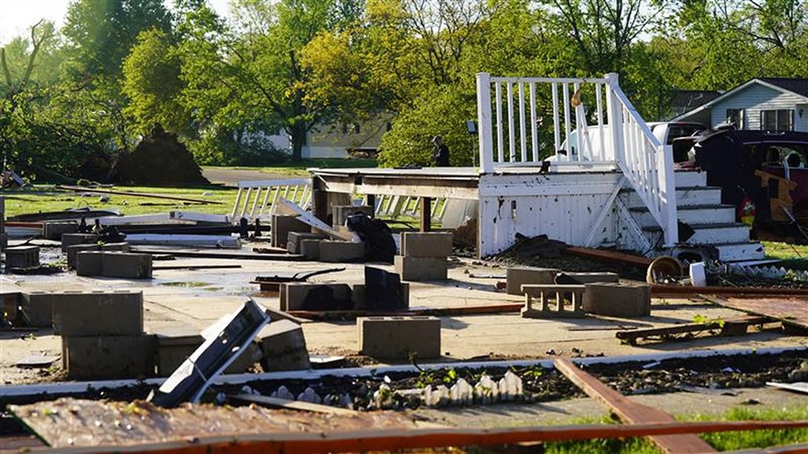 3 tornadoes confirmed in Michigan, 1 man killed in Tennessee as severe storms cross central US