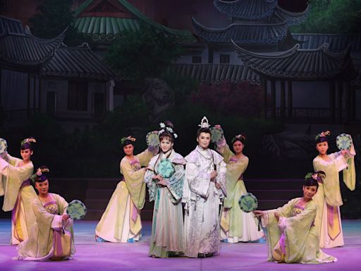 明華園黃字團《真假皇后》 40年野台戲推出劇場版