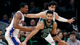 A pesar de la expulsión de Tatum, Celtics superan 125-119 a unos diezmados 76ers