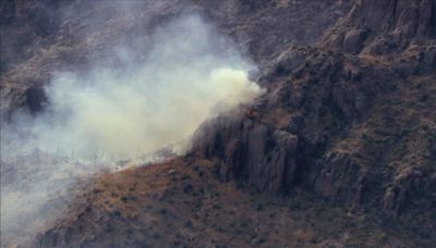 Crews battle Siphon Fire burning northeast of Apache Junction