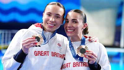 Australian divers choke to hand Yasmin Harper and Scarlett Mew Jensen GB’s first medal