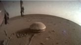 NASA火星探測器洞察號電力耗盡 傳回最後一張火星照向世人「道別」