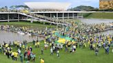 Miles de partidarios de Bolsonaro invaden las sedes del Congreso, la Presidencia y el Supremo de Brasil