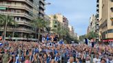 Cerca de 20.000 alicantinos celebran el ascenso del Hércules en la Plaza de los Luceros