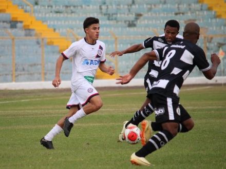 São-Carlense 0 x 1 XV de Piracicaba - Nhô Quim embala na Copa Paulista