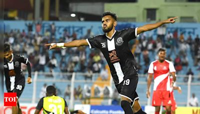 Mohammedan Sporting start CFL title defence by routing Wari AC 6-0 | Football News - Times of India