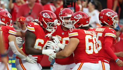 Chiefs vs. Bengals: Offensive lineman Wanya Morris grabs TD pass