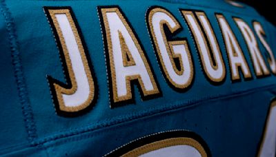 Jacksonville Jaguars unveil throwback uniforms for 30th season