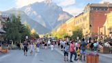 Banff residents rally in support of pedestrian zone; petition to nix it has triggered vote