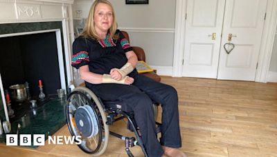 Paralysed Harrogate woman inspires mammogram robot