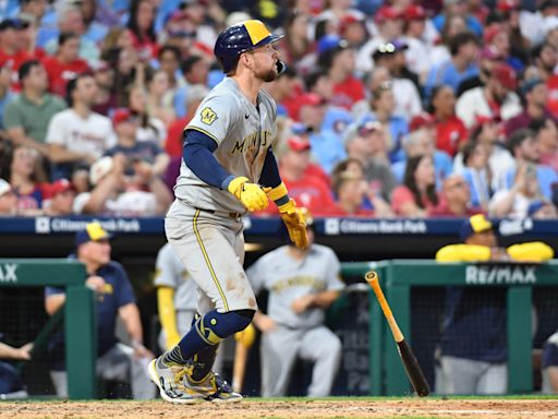 Phillies 3, Brewers 1: Rhys Hoskins' homer the lone highlight on a frustrating night